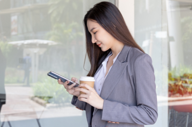 Why Sending SMS from the Web Saves Time and Money?