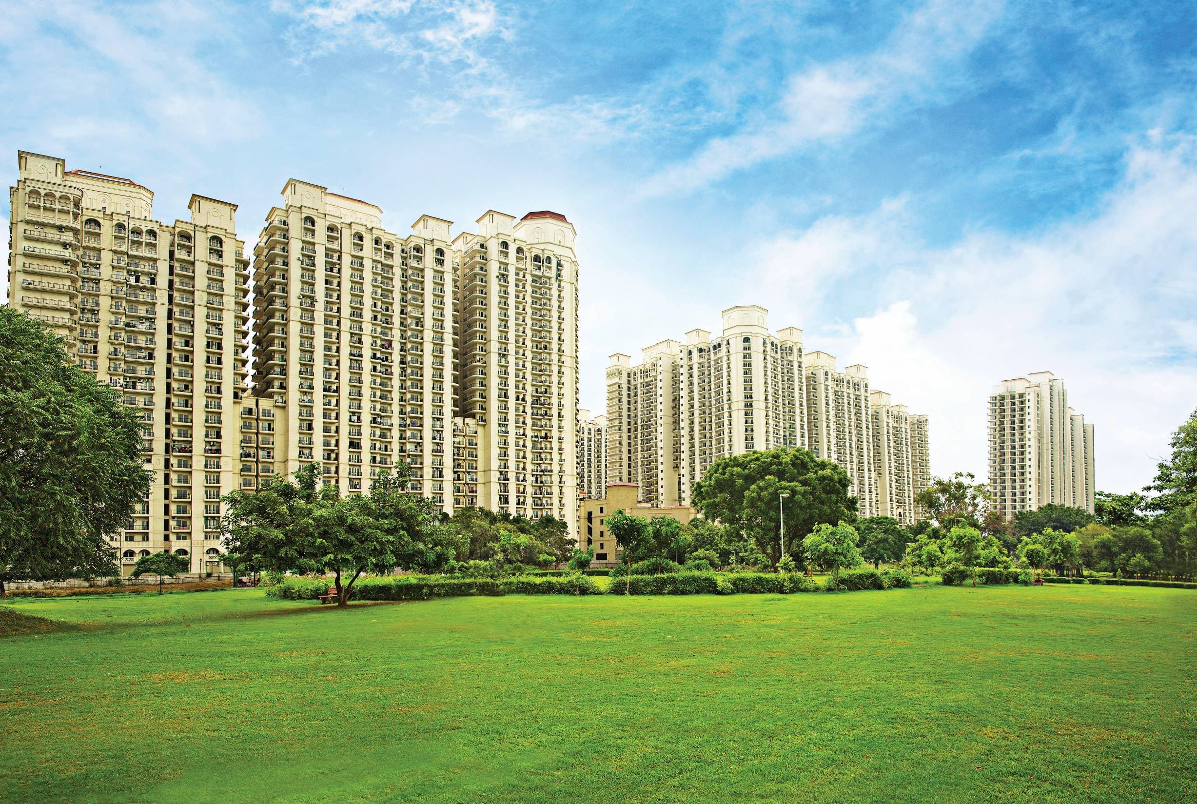 DLF One Midtown Moti Nagar Delhi - 2/3/4BHK Luxury Apartment