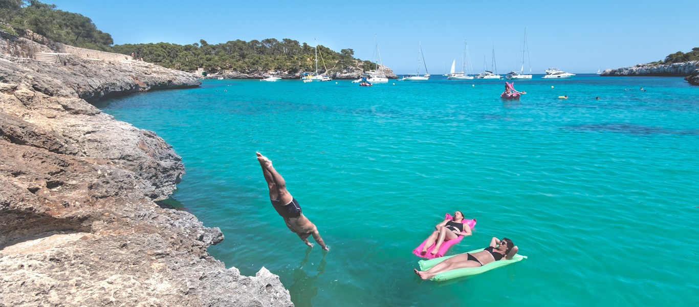 Miami to New York Flights | Cheap Airline Tickets – AvigoFly